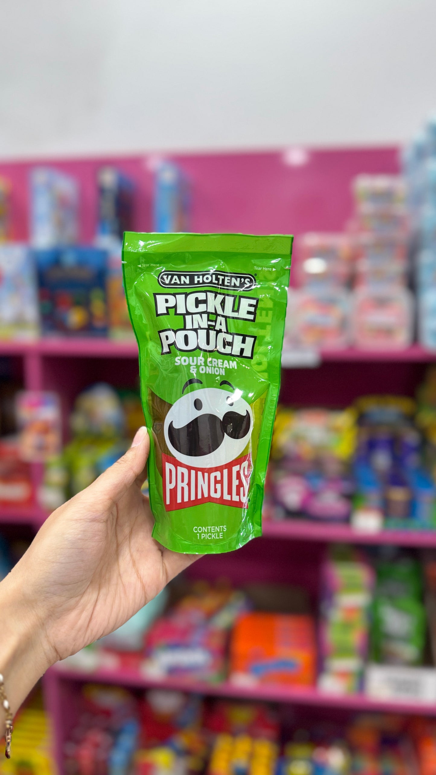 Pickle In A Pouch - Pringles Sour Cream & Onion