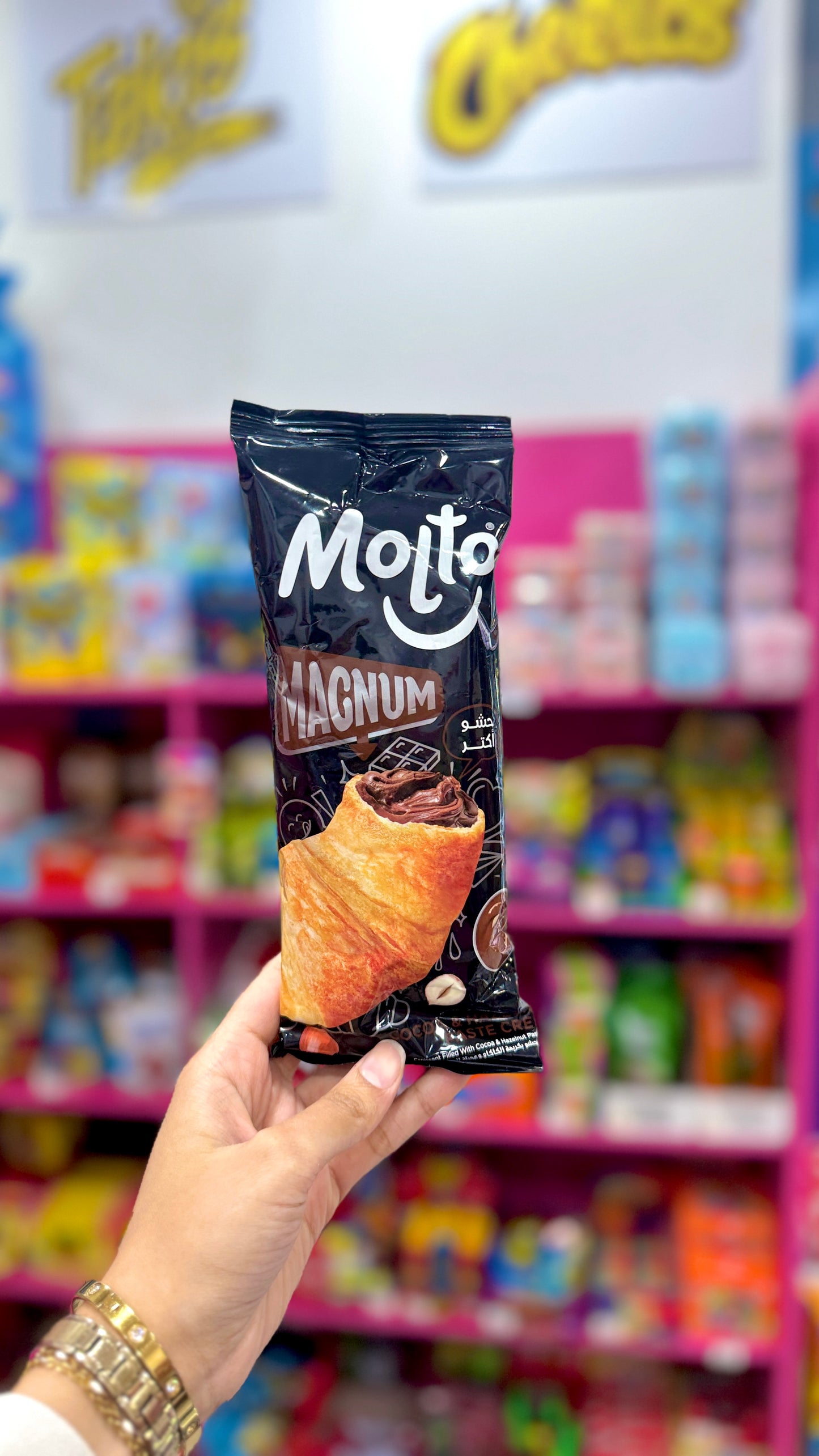 Mojto - Magnum Cocoa & Hazelnut Croissant